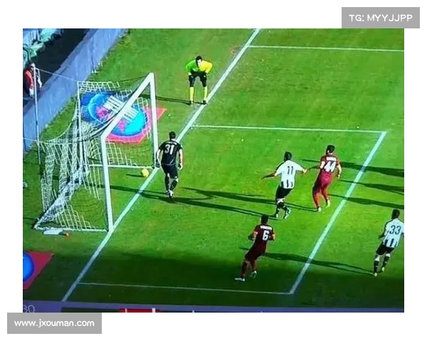 西甲裁判判罚争议再起 热点事件背后的公平与偏见之辩 西甲裁判判罚争议再起 热点事件背后的公平与偏见之辩