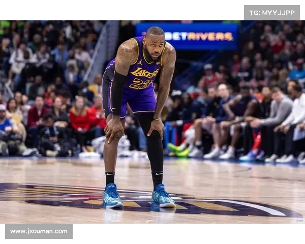 NBA激战回顾：精彩对决与关键时刻全盘点，赛事亮点与球员表现全面分析